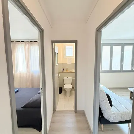 Les Arenes De - Centre 10 Min Gare -parking- 2 *