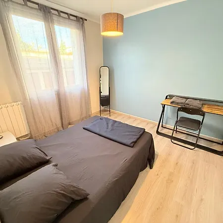 Les Arenes De - Centre 10 Min Gare -parking- 2 Nimes
