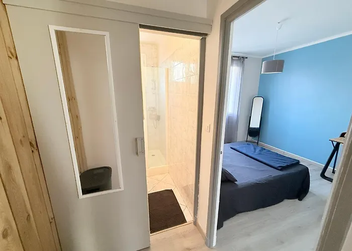 Les Arènes De - Centre 10 Min Gare -parking- 2 Appartement