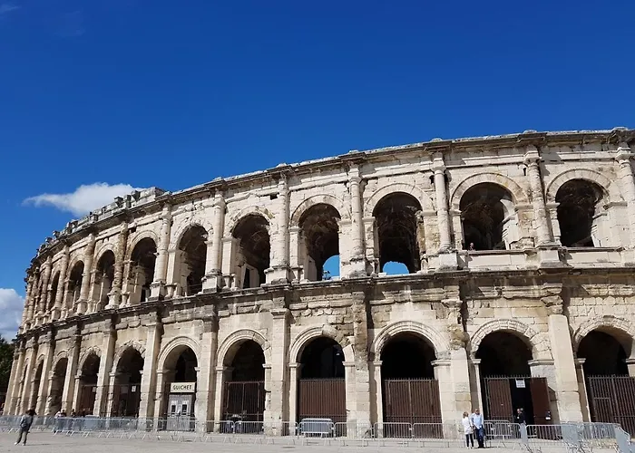 Appartement Les Arènes De - Centre 10 Min Gare -parking- 2 *